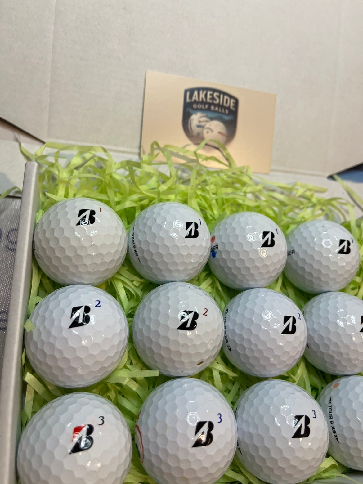 12 Bridgestone Tour B X/XS – Lakeside Golf Balls