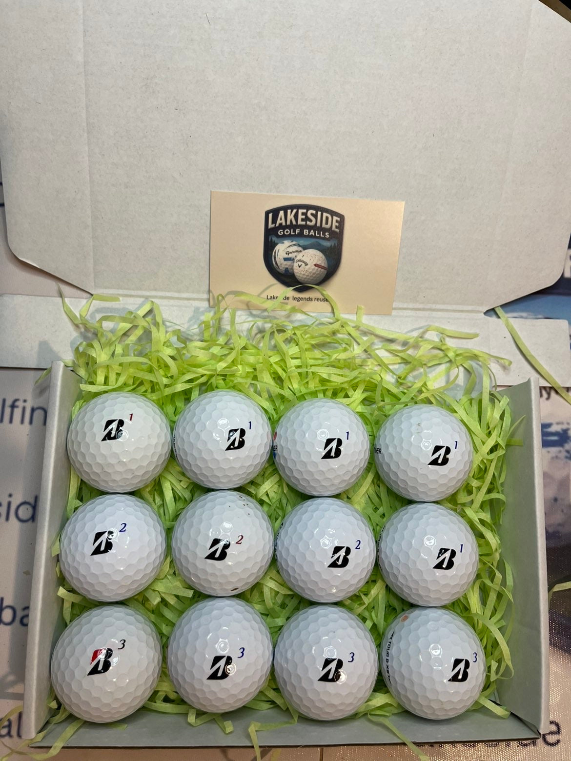 12 Bridgestone Tour B X/XS – Lakeside Golf Balls