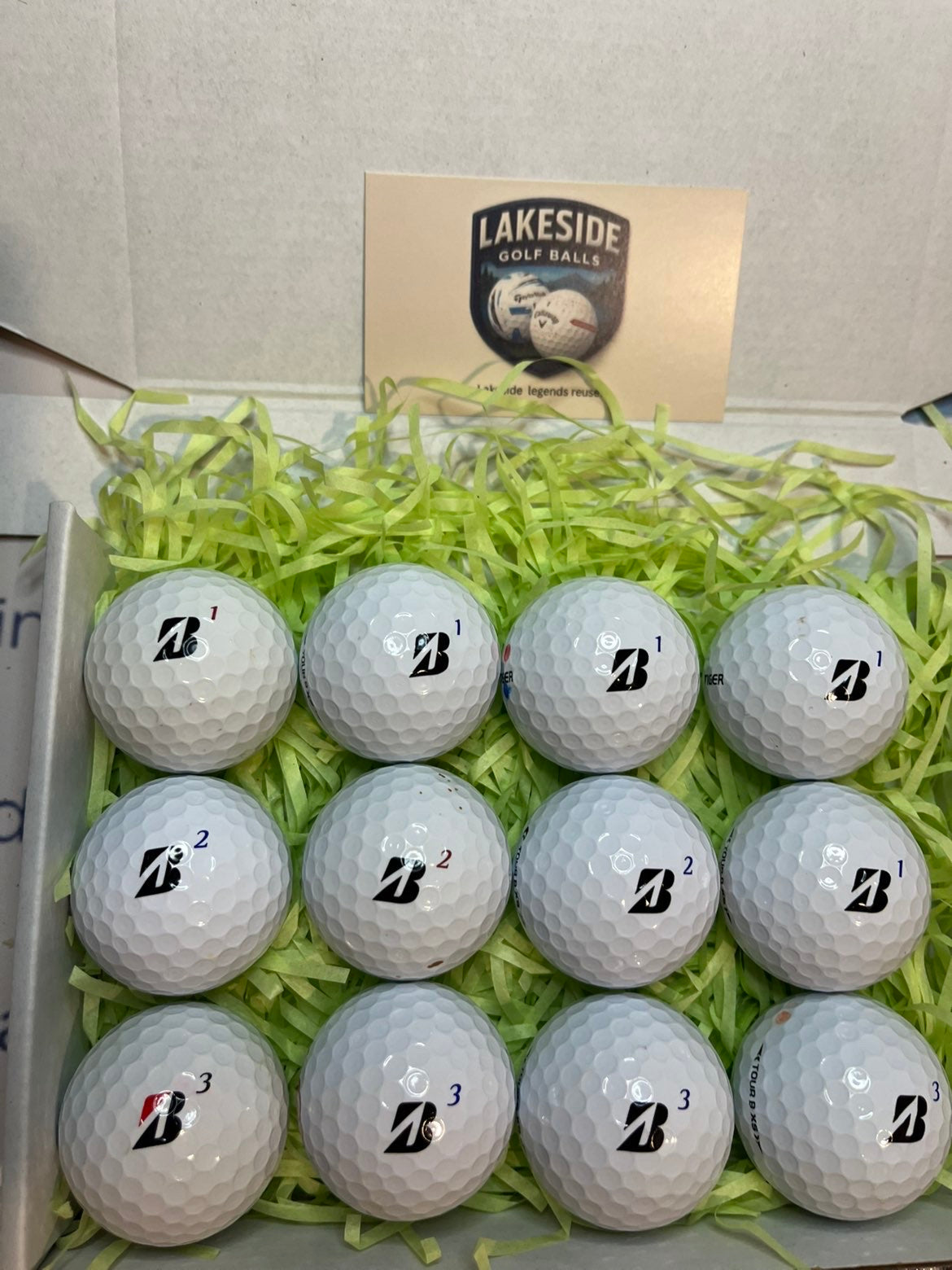 12 Bridgestone Tour B X/XS – Lakeside Golf Balls